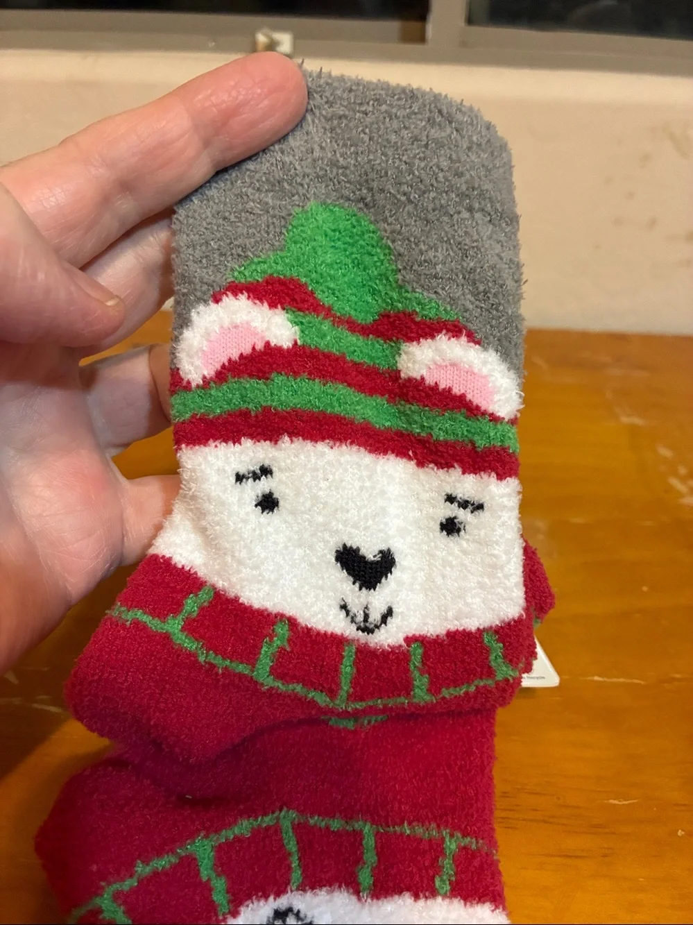 Aloe Infused Women's Ultra Comfort Socks - Red & Green